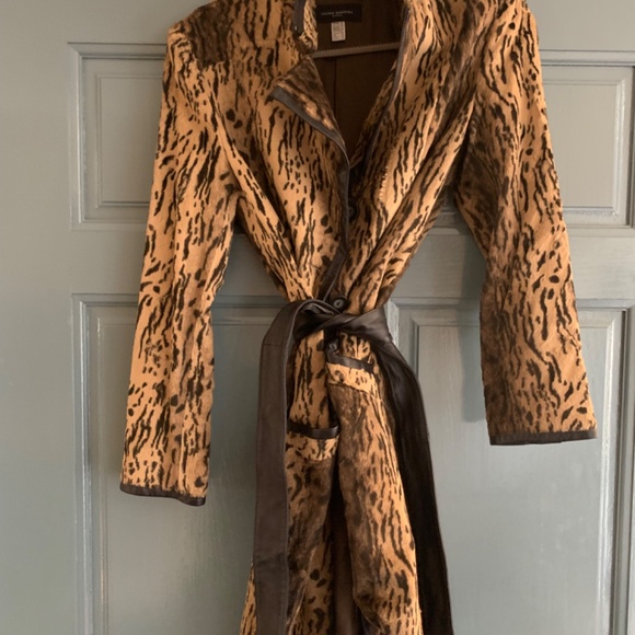 Faux fur Leopard print trench style coat - Picture 3 of 14